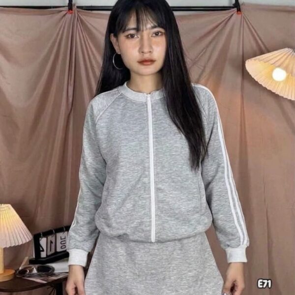 ຊຸດເຊັດເສື້ອແຂນຍາວ+ສະເກິດ
