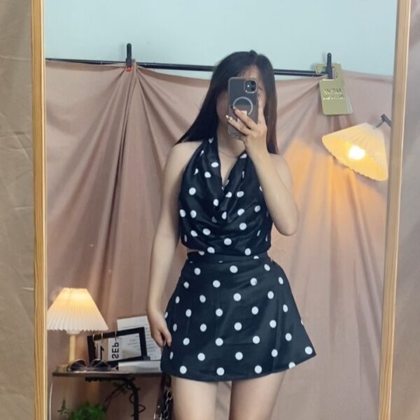 ເຊັດກະໂປງສັ້ນ